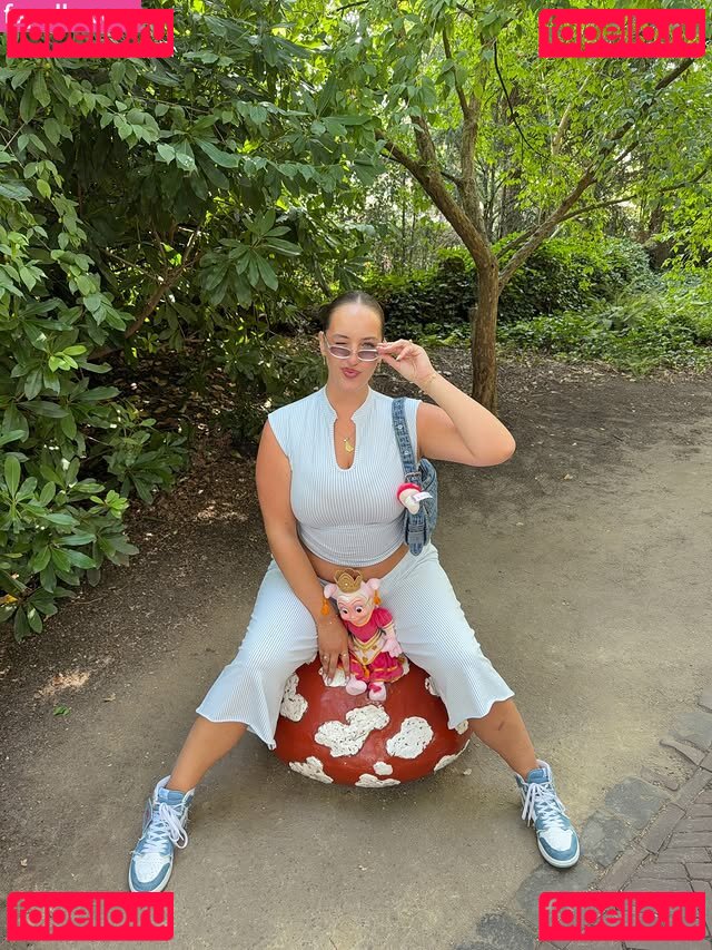 JoannVdHerik Nude Onlyfans Photo 17