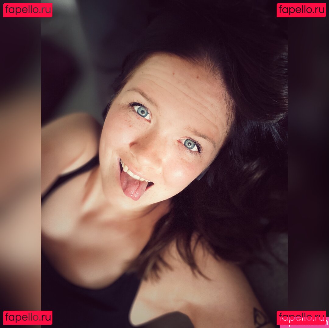 German Girls Nude Onlyfans Photo 24