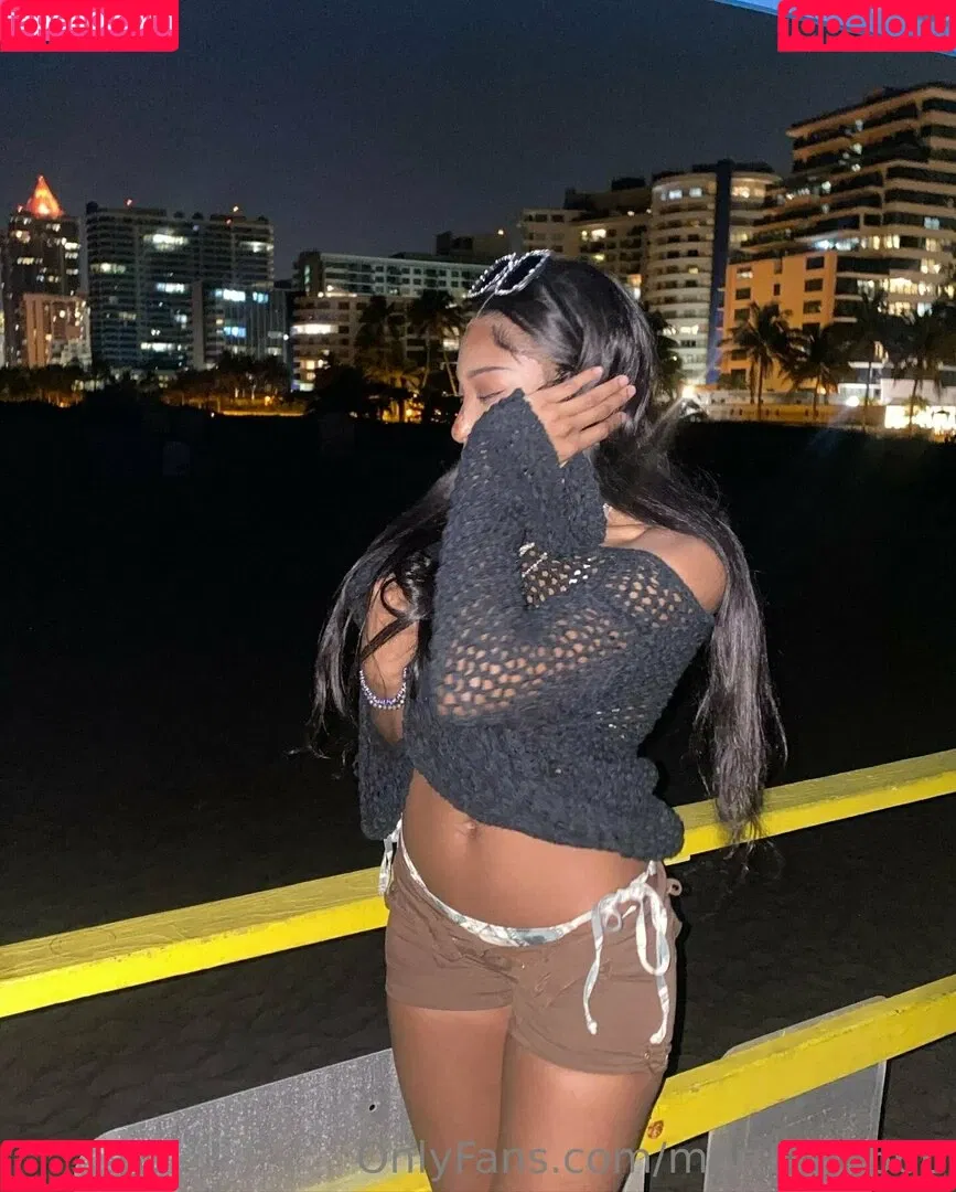meruhart666 Onlyfans Photo Gallery 