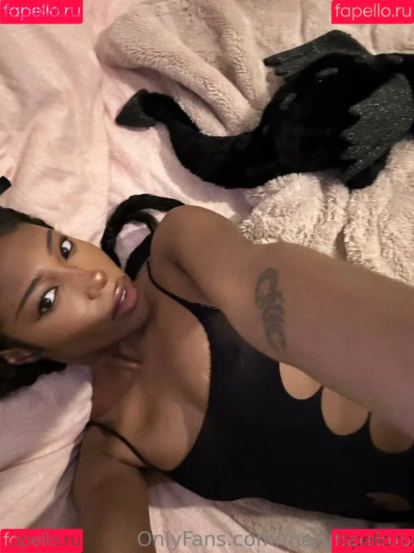 meruhart666 Onlyfans Photo Gallery 