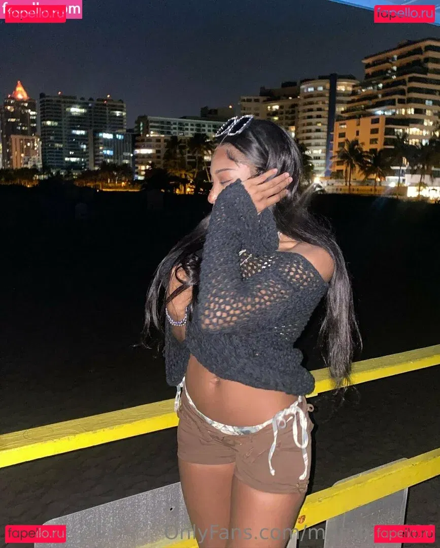 meruhart666 Onlyfans Photo Gallery 