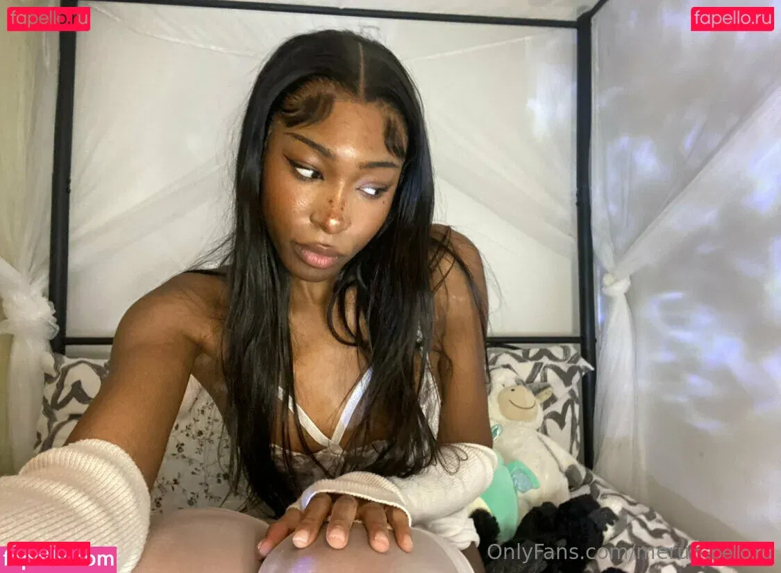 meruhart666 Onlyfans Photo Gallery 