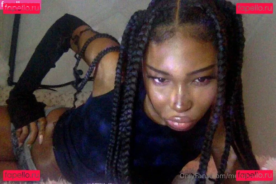 meruhart666 Onlyfans Photo Gallery 