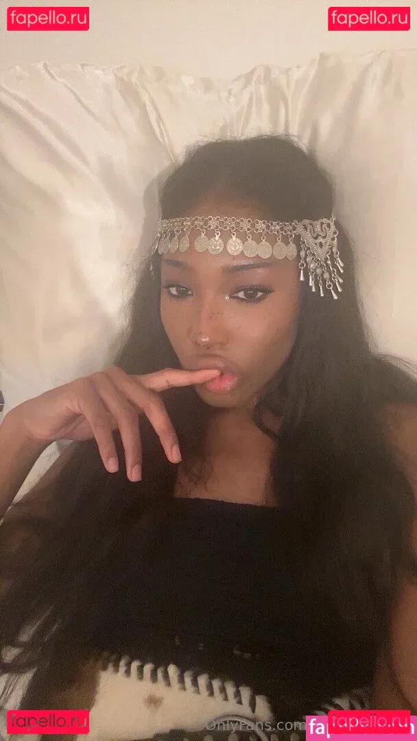 meruhart666 Onlyfans Photo Gallery 