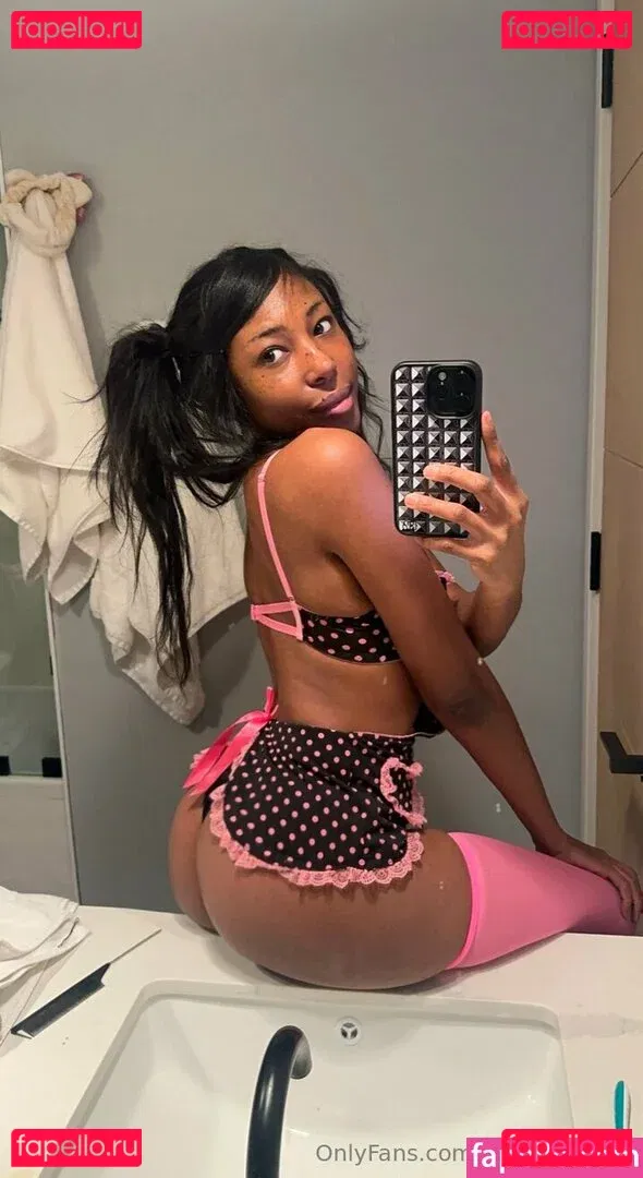 meruhart666 Onlyfans Photo Gallery 