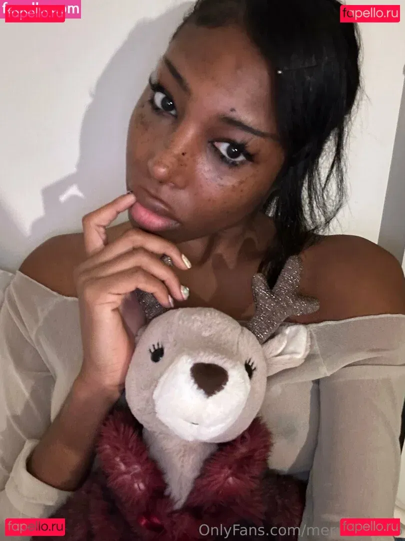 meruhart666 Onlyfans Photo Gallery 