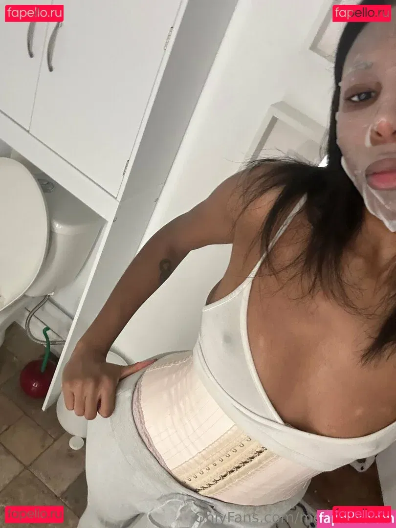 meruhart666 Onlyfans Photo Gallery 