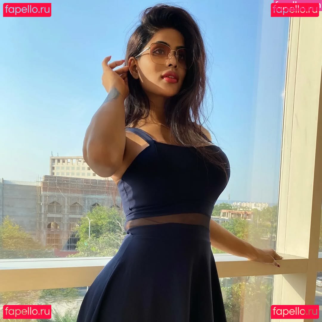 Alina Rai Nude Onlyfans Photo 51