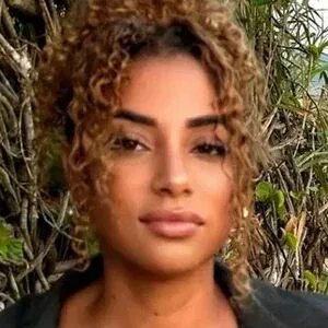 yinamenez Onlyfans Photo Gallery 