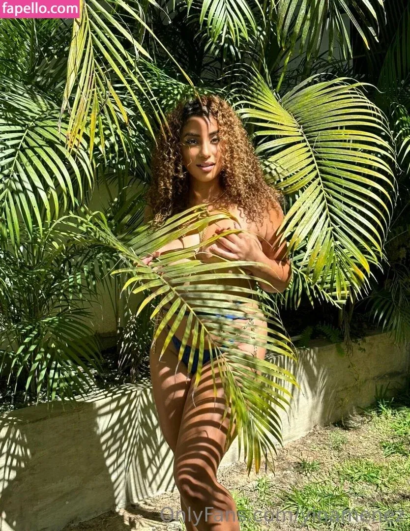 yinamenez Onlyfans Photo Gallery 