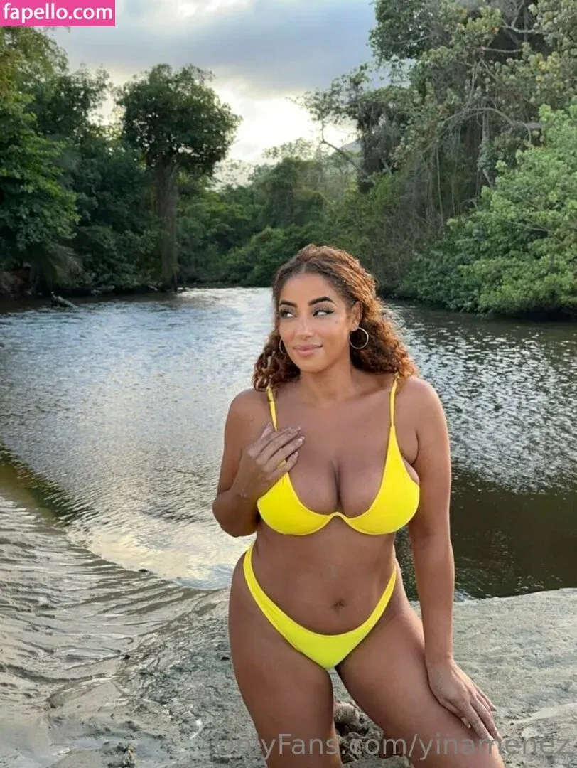 yinamenez Onlyfans Photo Gallery 