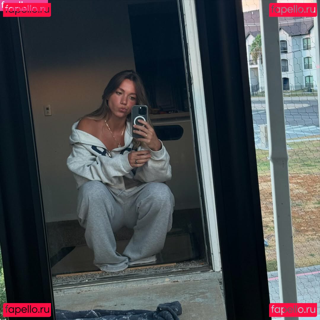 Gillian Snowden Nude Onlyfans Photo 30