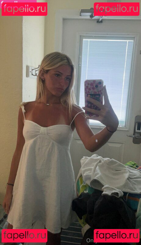 Allison Cole Nude Onlyfans Photo 11