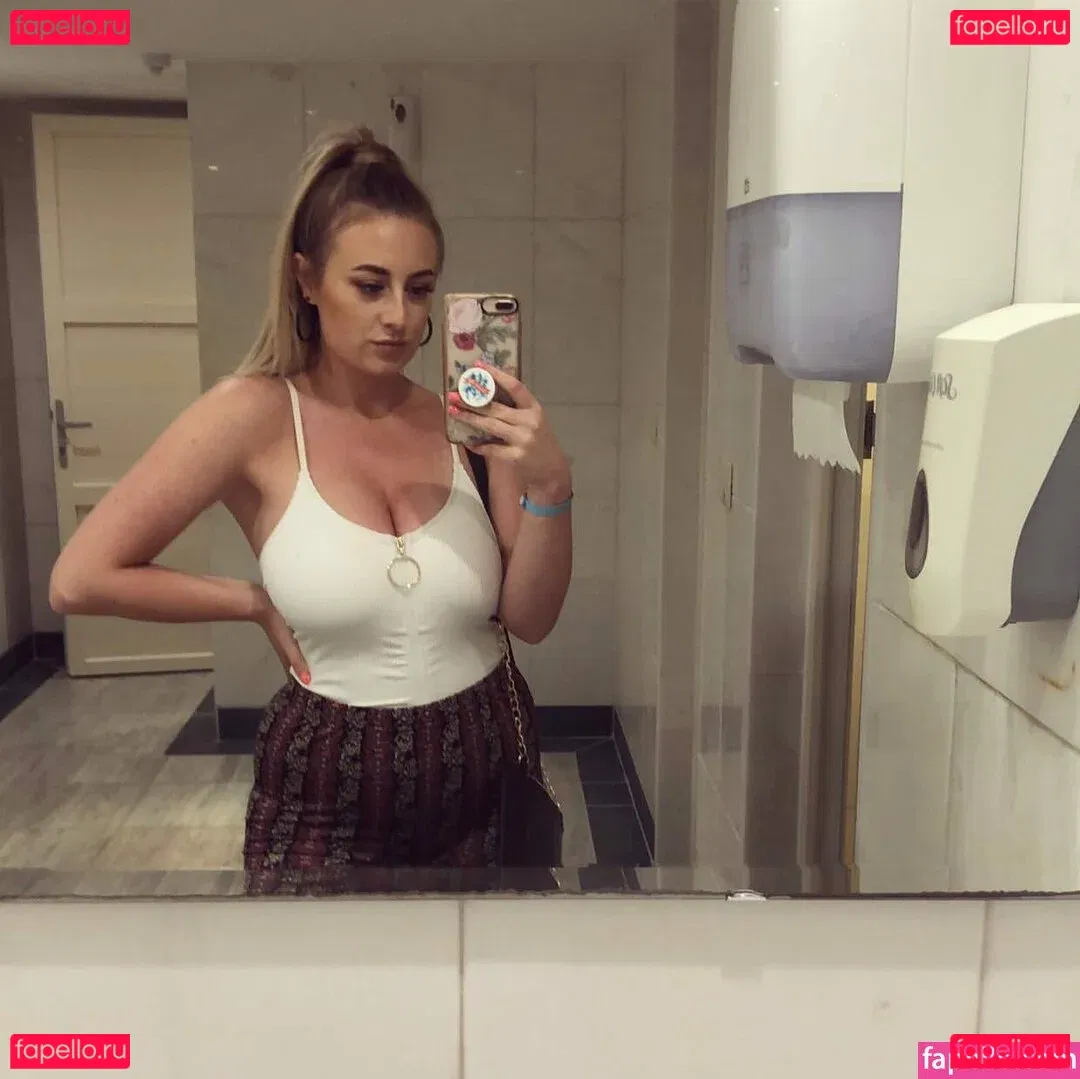 Bewbimiya Onlyfans Photo Gallery 