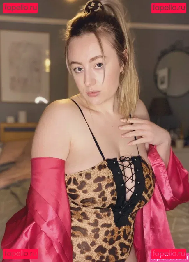 Bewbimiya Onlyfans Photo Gallery 