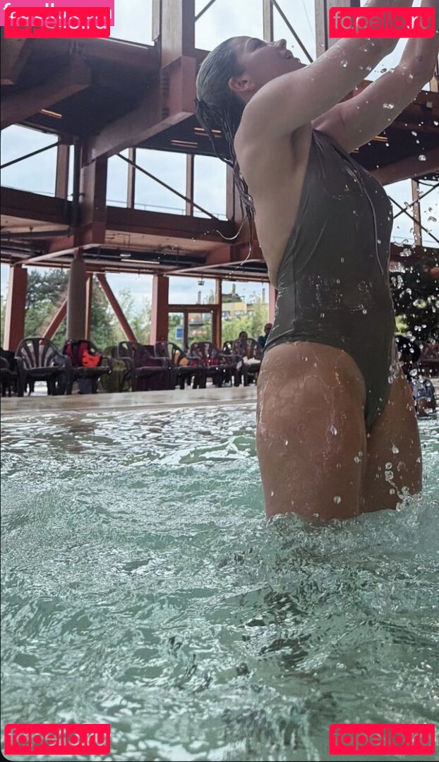 Laure Boulleau Nude Onlyfans Photo 21