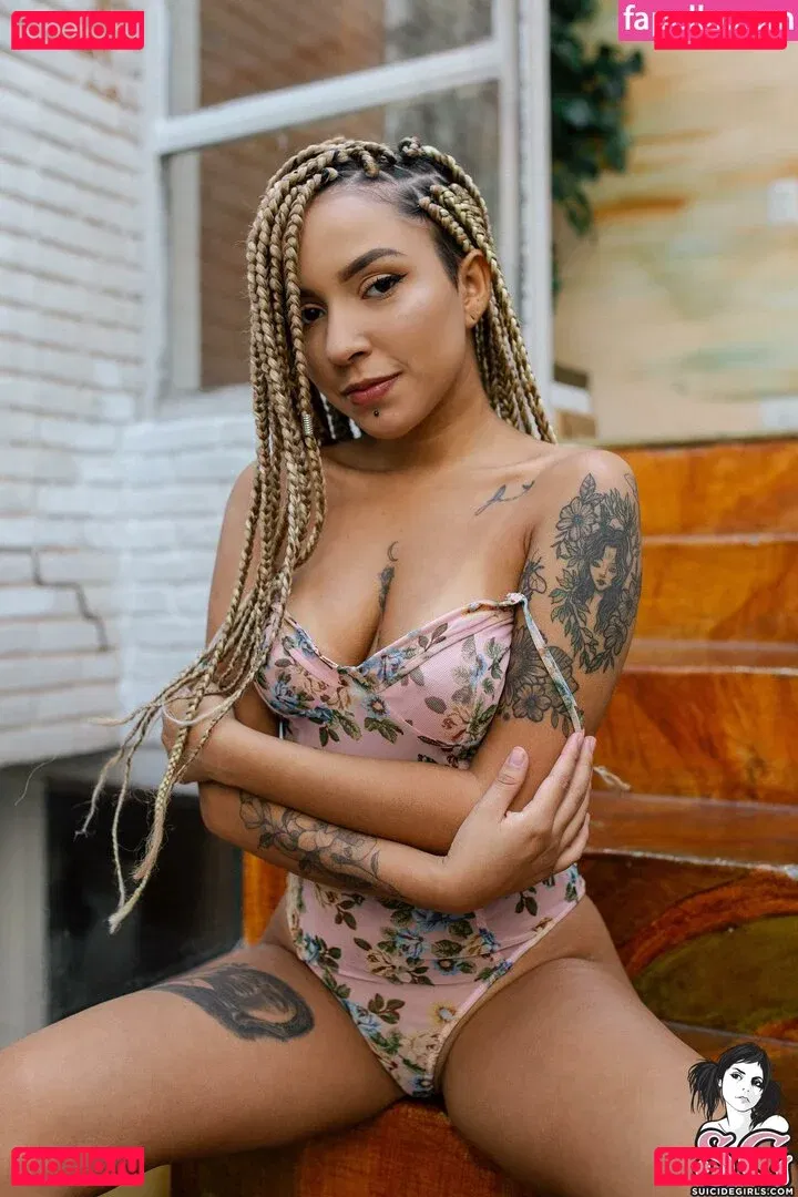 SG Natth Onlyfans Photo Gallery 