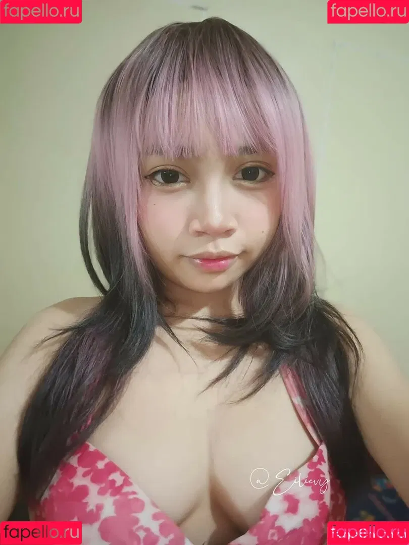 Eilie Vy Onlyfans Photo Gallery 