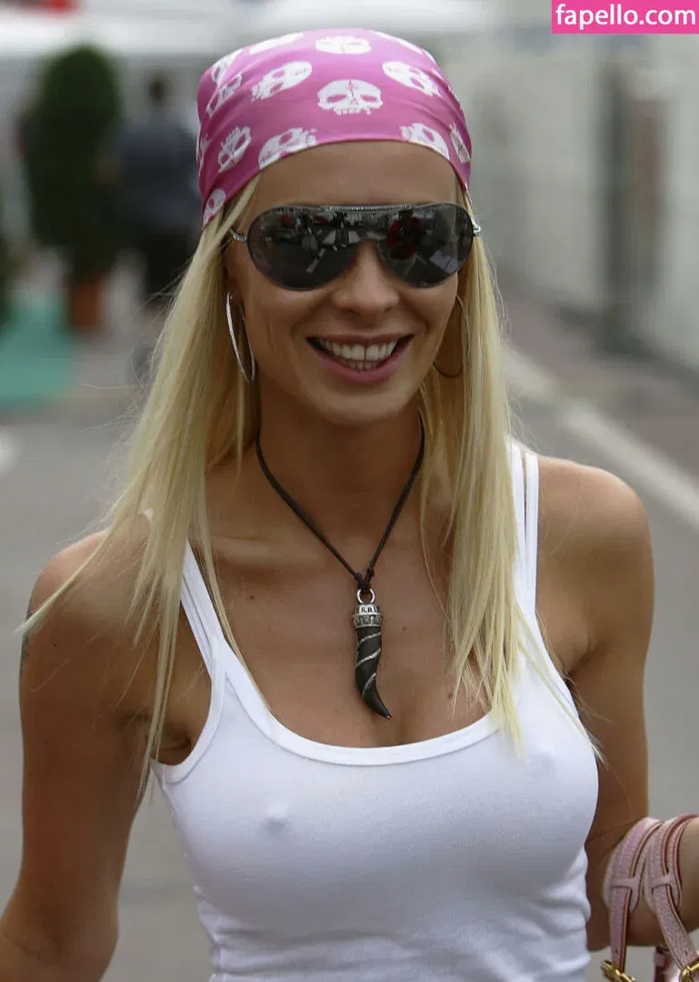 Cora Schumacher Onlyfans Photo Gallery 