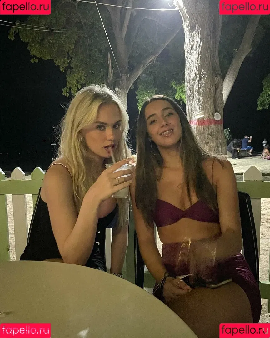 Gabriella Davies Onlyfans Photo Gallery 