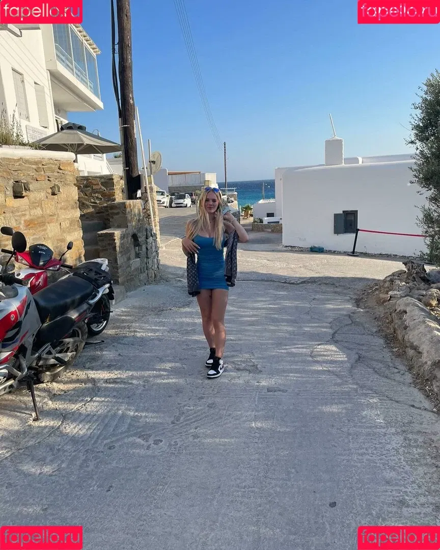 Gabriella Davies Onlyfans Photo Gallery 