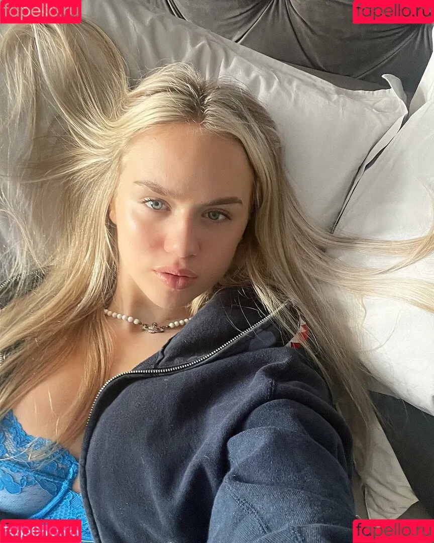 Gabriella Davies Onlyfans Photo Gallery 
