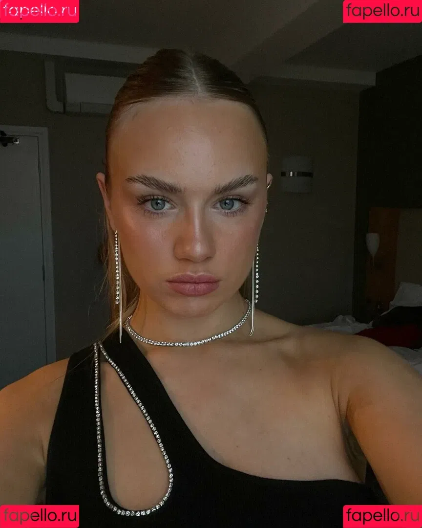 Gabriella Davies Onlyfans Photo Gallery 