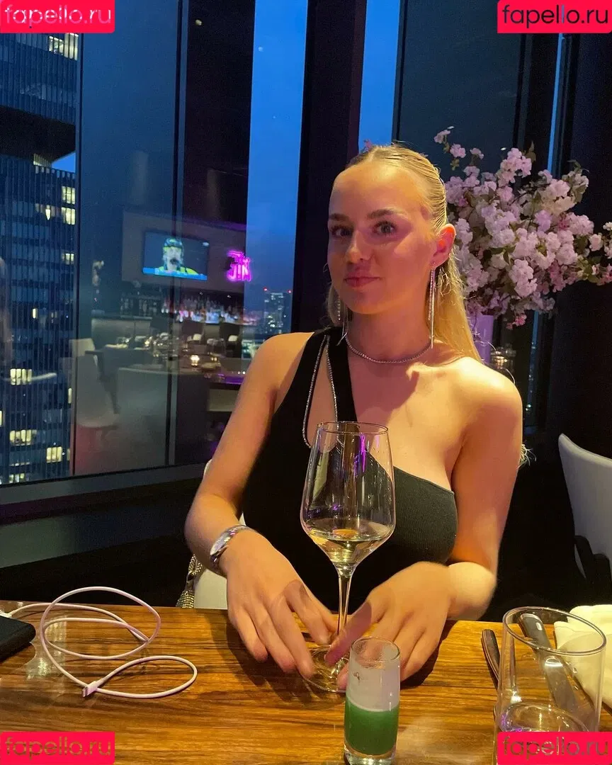 Gabriella Davies Onlyfans Photo Gallery 
