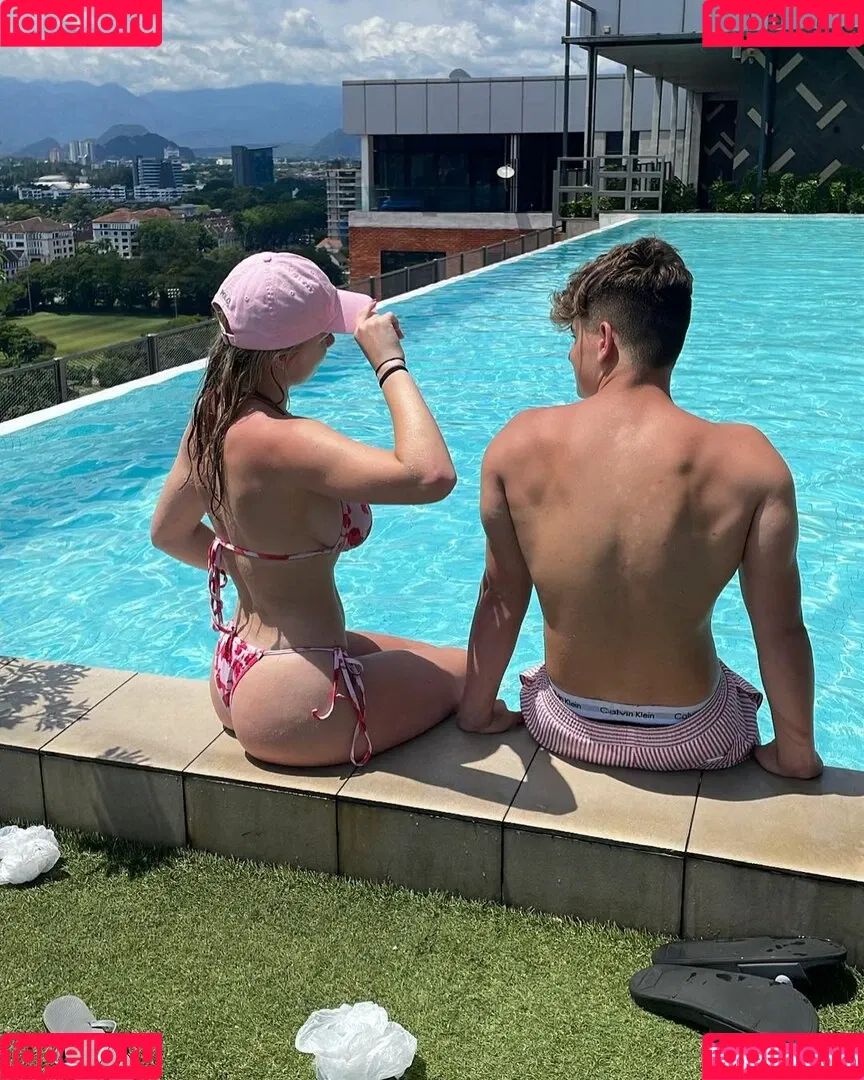 Gabriella Davies Onlyfans Photo Gallery 
