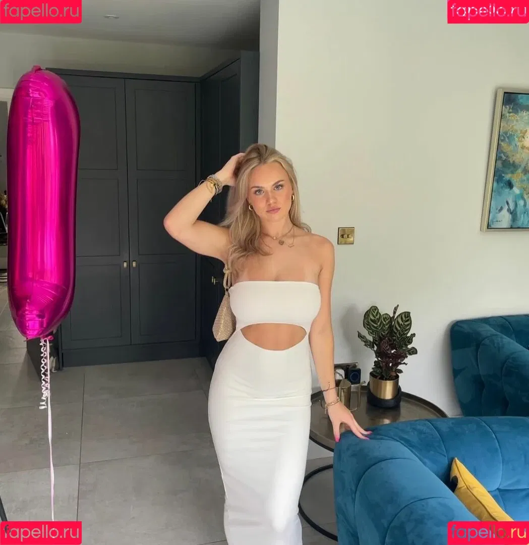 Gabriella Davies Onlyfans Photo Gallery 