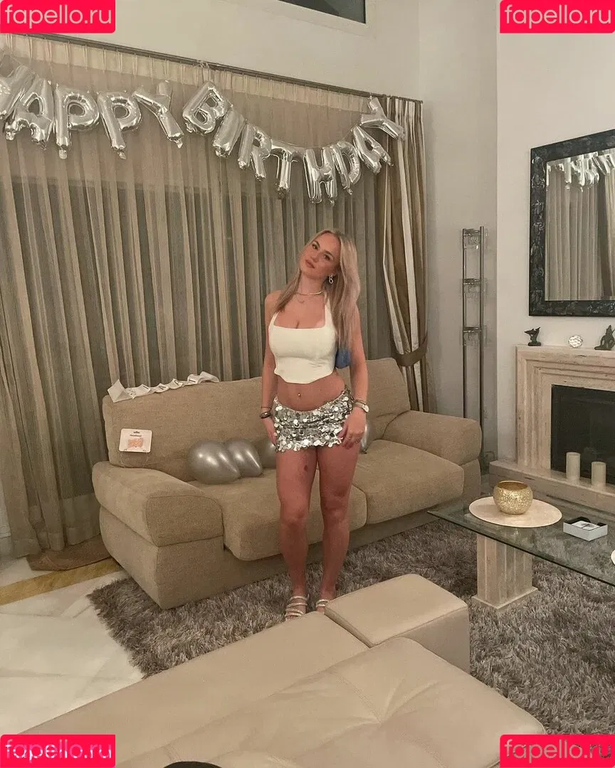 Gabriella Davies Onlyfans Photo Gallery 