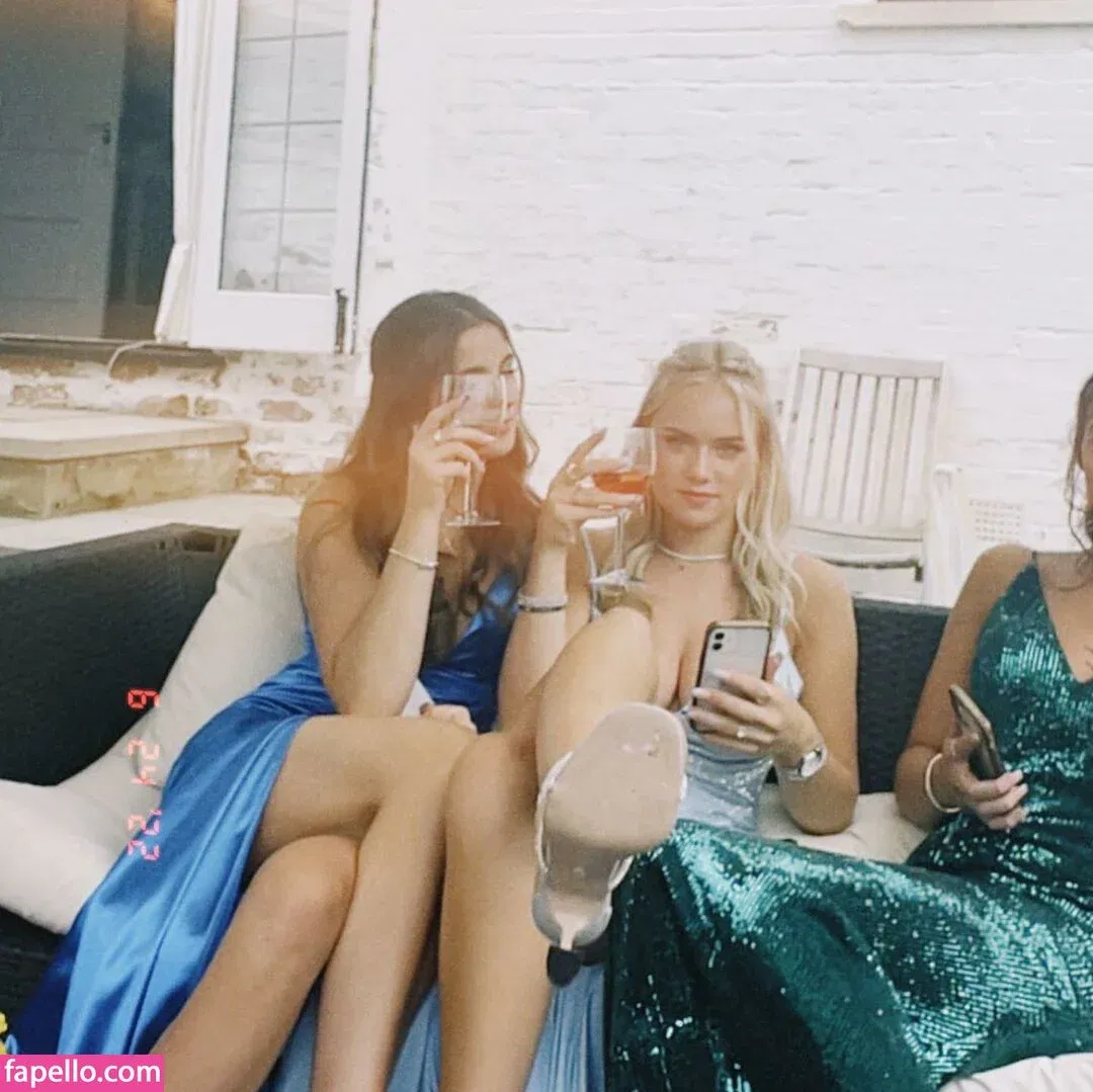 Gabriella Davies Onlyfans Photo Gallery 