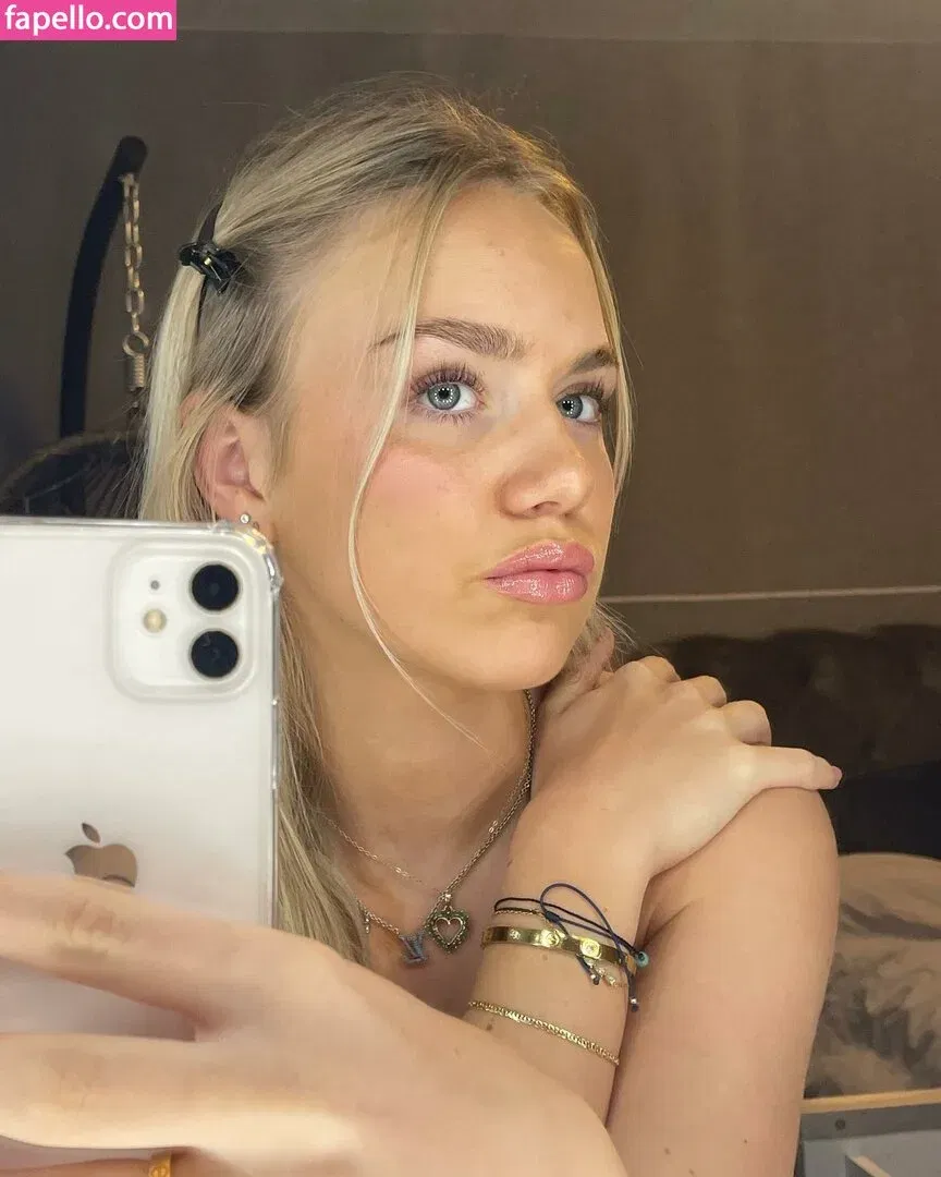 Gabriella Davies Onlyfans Photo Gallery 