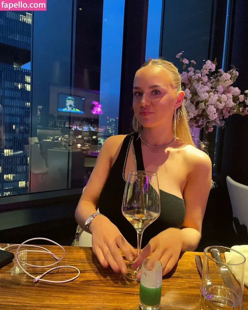 Gabriella Davies Onlyfans Photo Gallery 