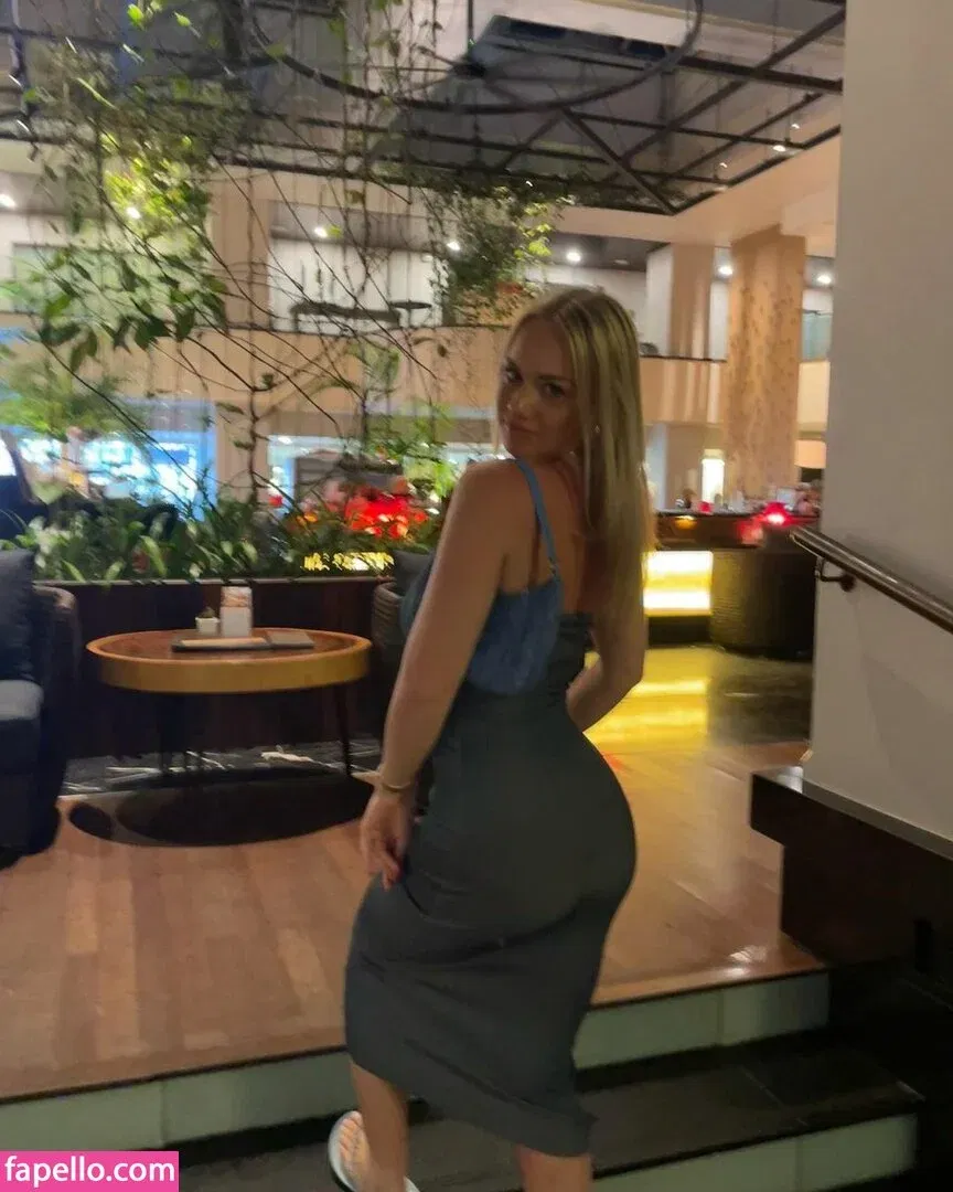 Gabriella Davies Onlyfans Photo Gallery 