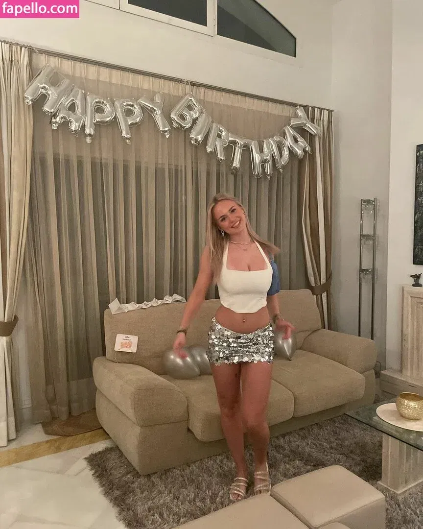 Gabriella Davies Onlyfans Photo Gallery 