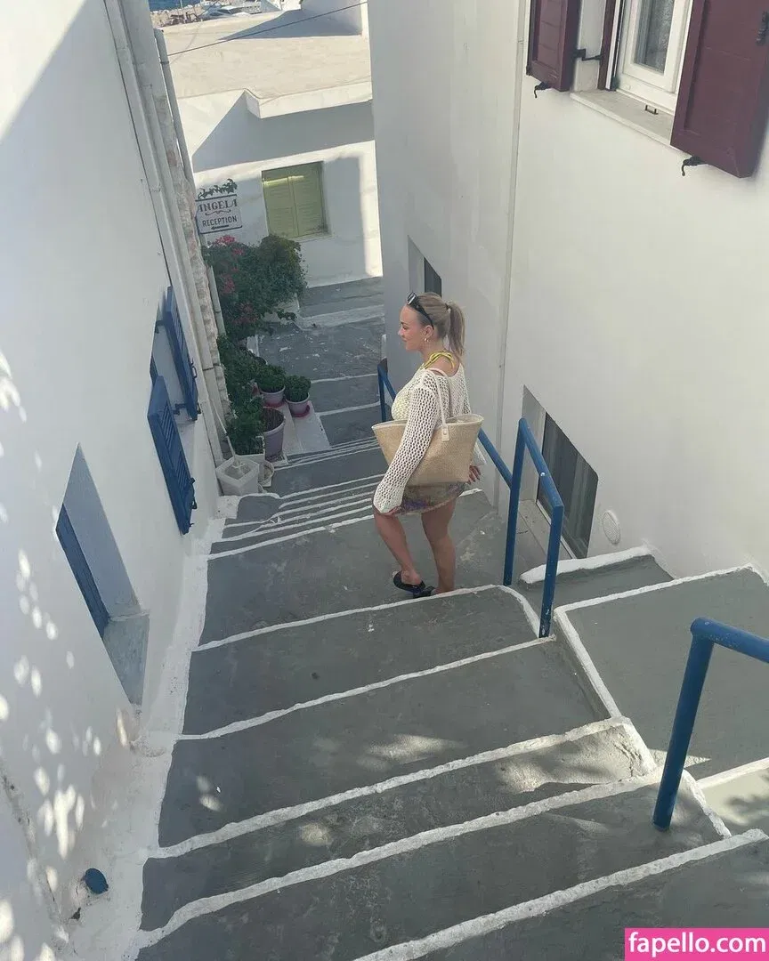 Gabriella Davies Onlyfans Photo Gallery 