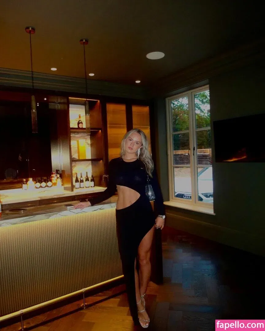 Gabriella Davies Onlyfans Photo Gallery 