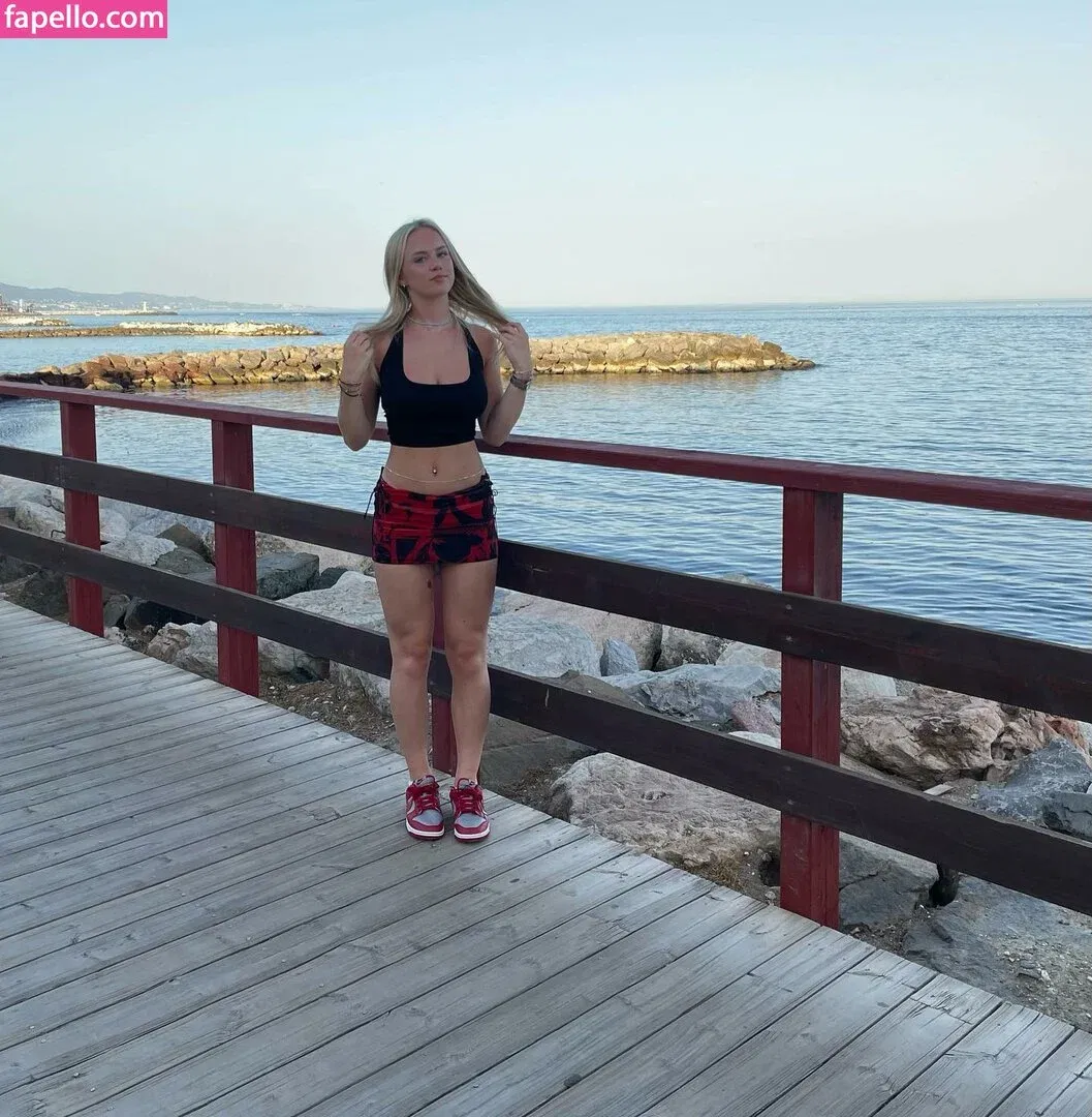 Gabriella Davies Onlyfans Photo Gallery 