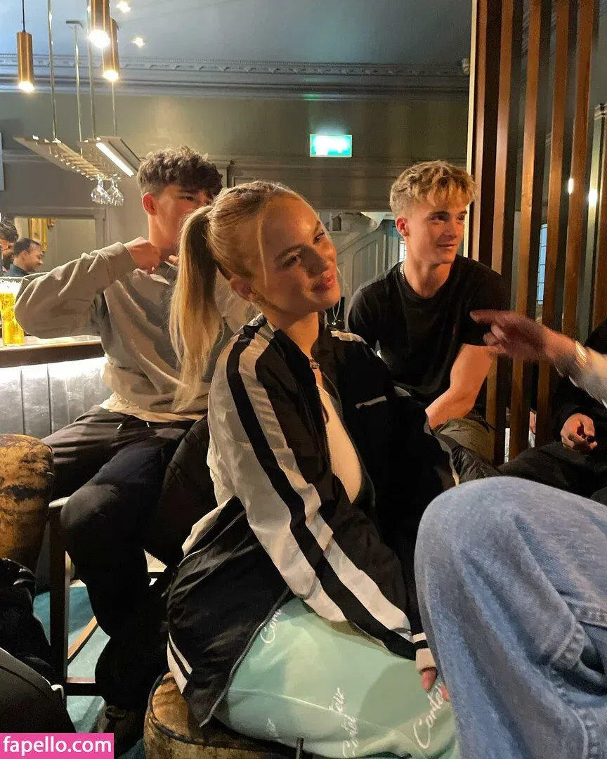 Gabriella Davies Onlyfans Photo Gallery 