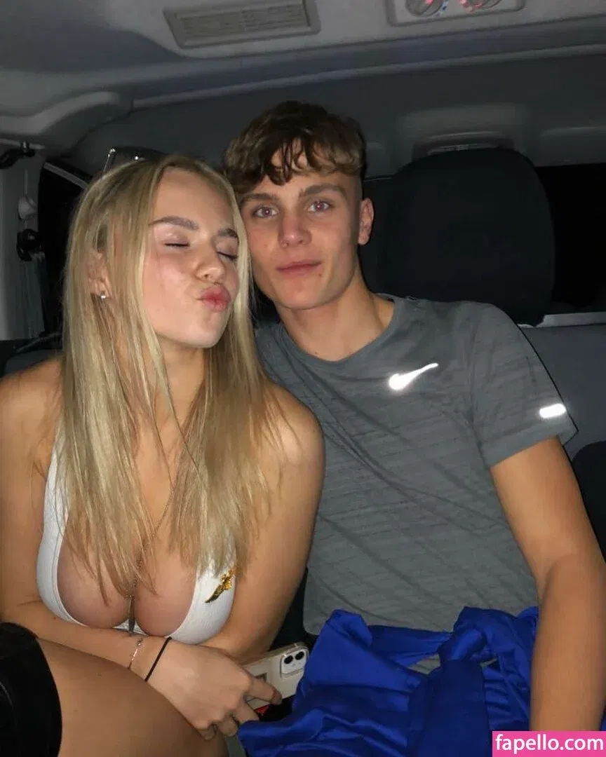 Gabriella Davies Onlyfans Photo Gallery 