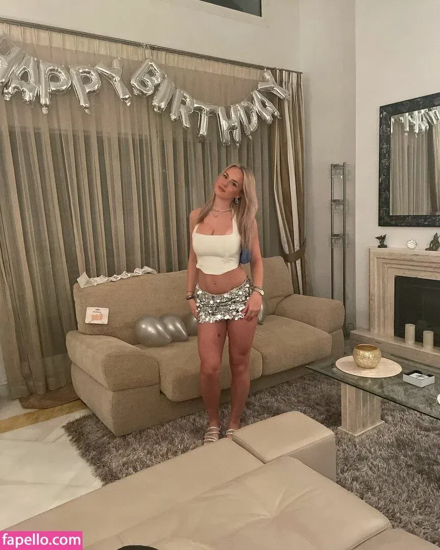 Gabriella Davies Onlyfans Photo Gallery 