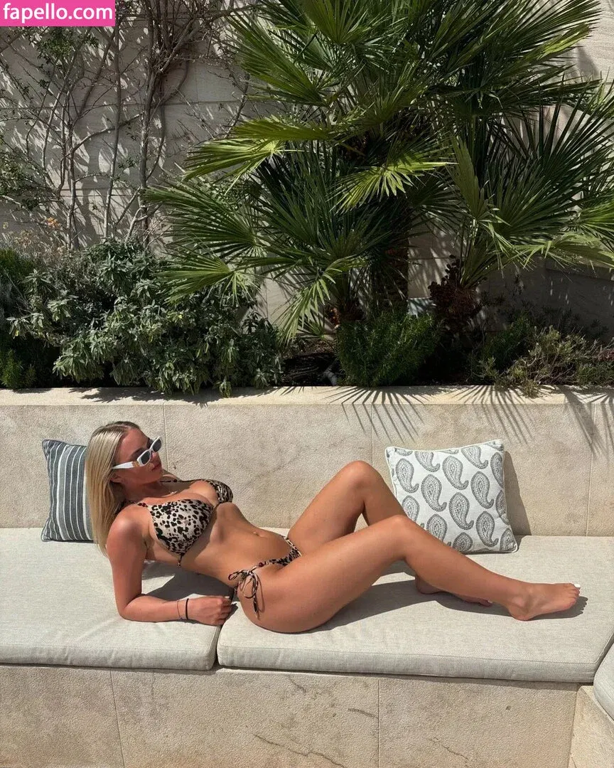 Gabriella Davies Onlyfans Photo Gallery 