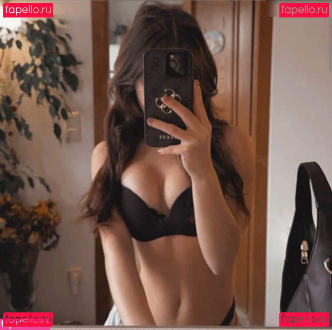 Doreen Gnadi Nude Onlyfans Photo 14