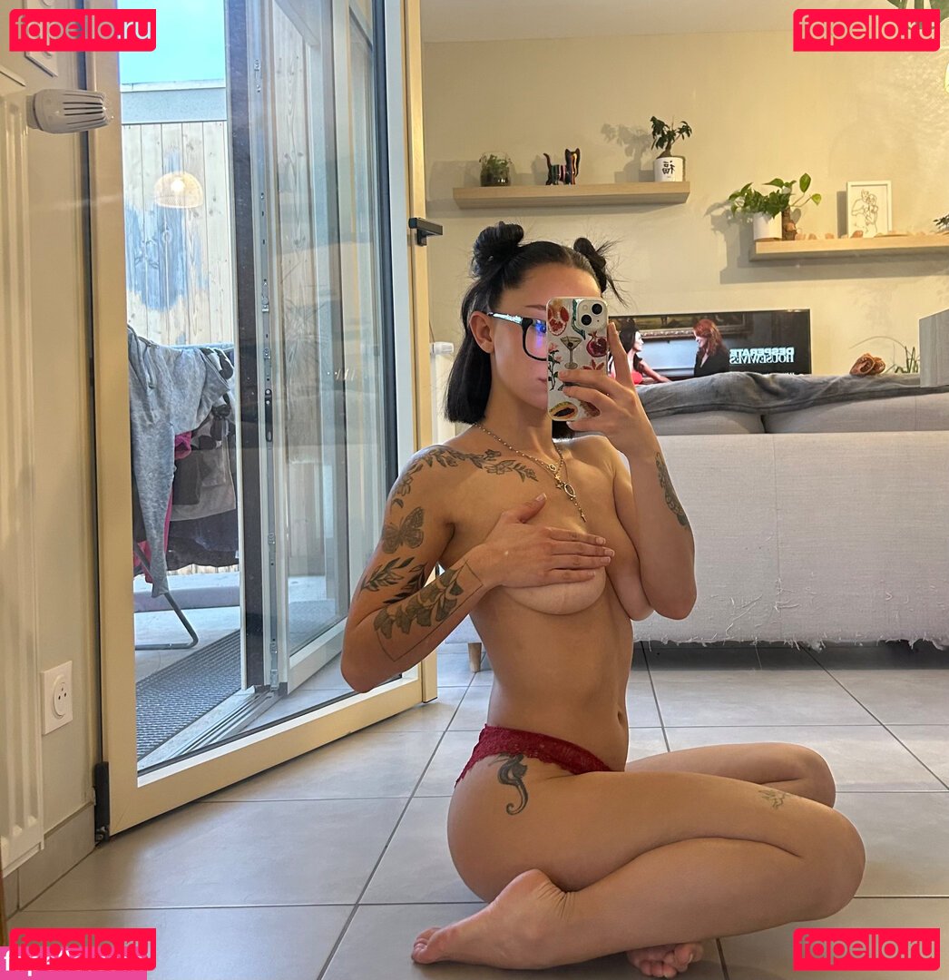 Lolatonsecret Nude Onlyfans Photo 14