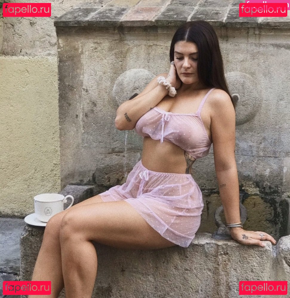 Sliouimanon Nude Onlyfans Photo 7