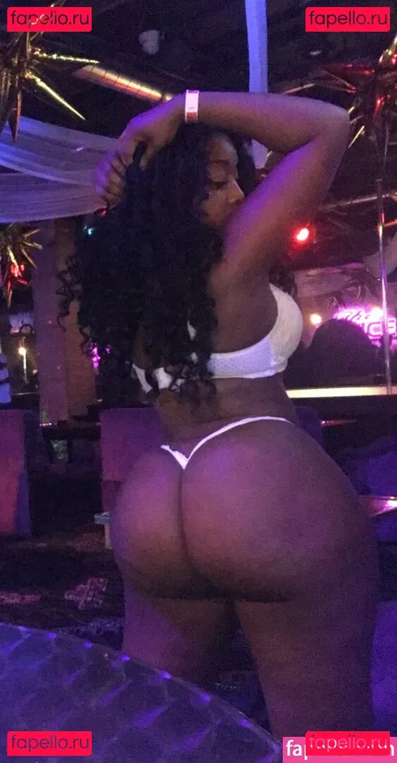 Ohcaress Onlyfans Photo Gallery 