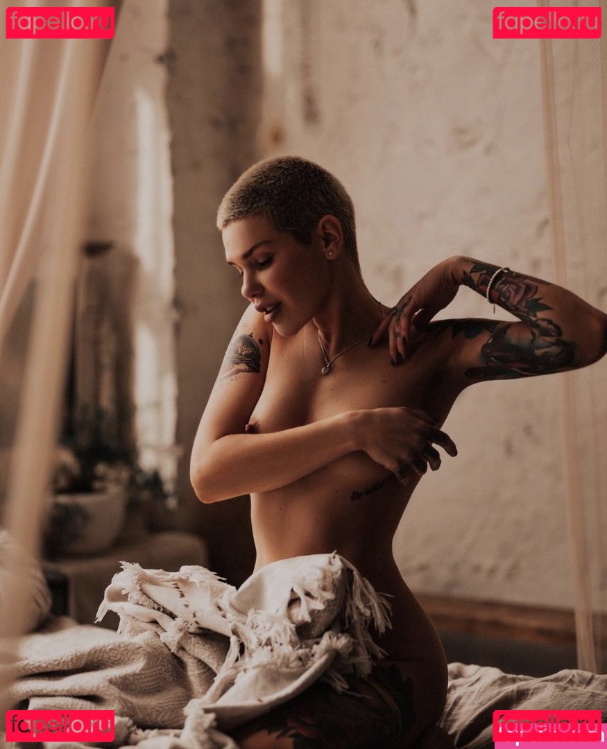 slavic.bulochka Nude Onlyfans Photo 5