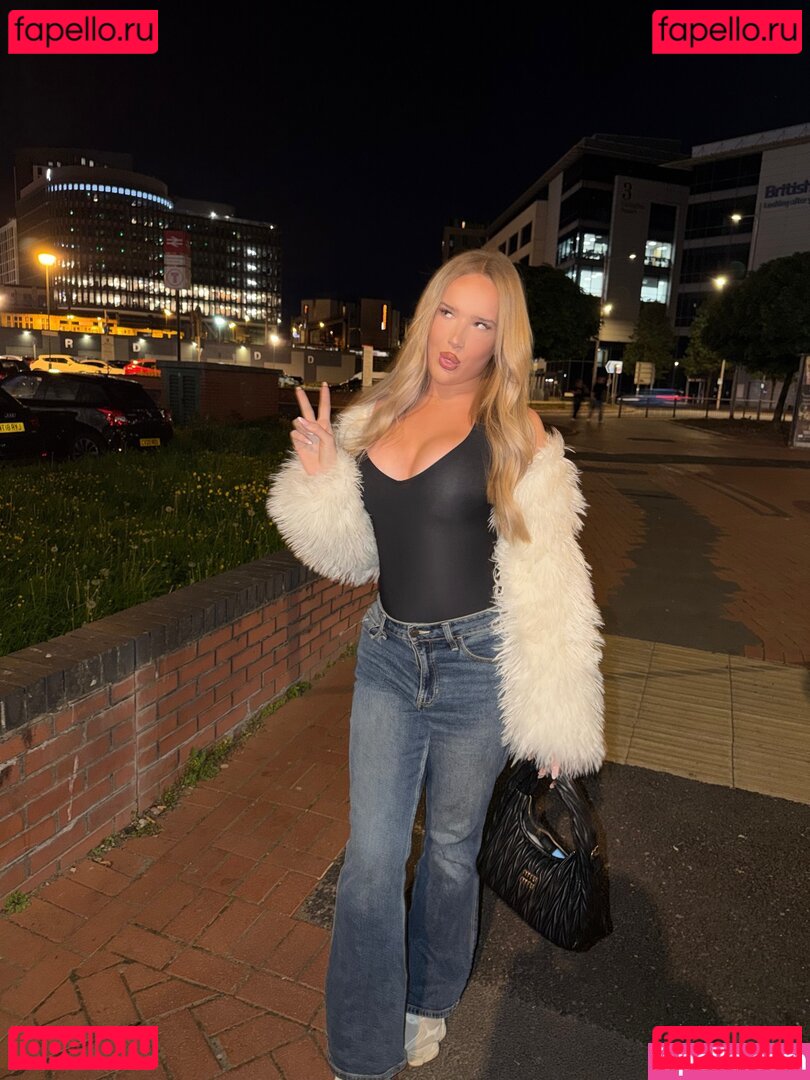 Chlo May Nude Onlyfans Photo 3