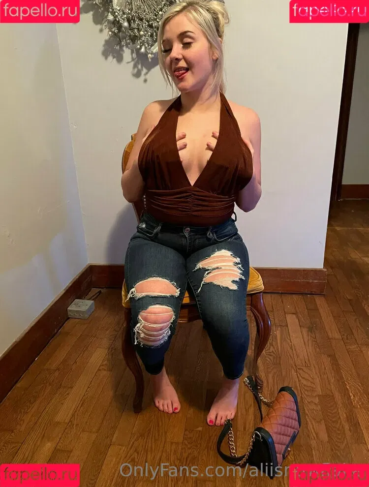 aliisnowflake Onlyfans Photo Gallery 